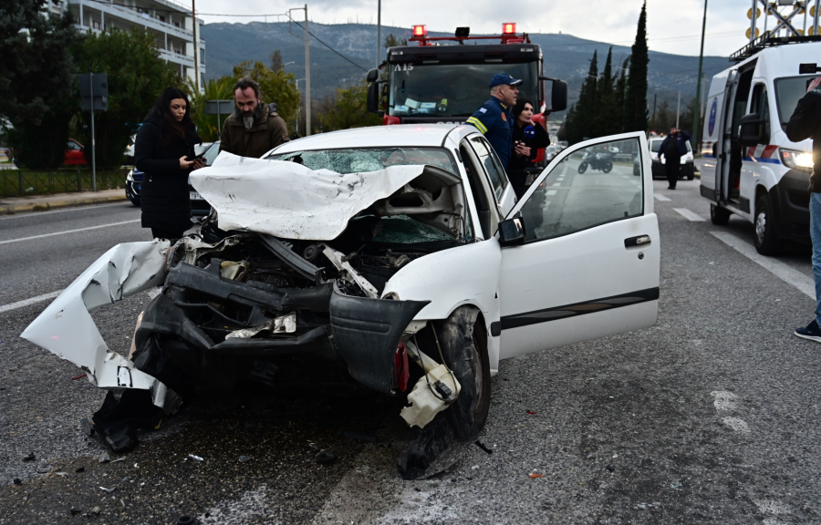 «Ερχόταν με 100»: Μαρτυρίες για το σοκαριστικό τροχαίο στην Κατεχάκη