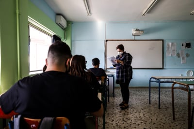 Υπουργείο Παιδείας: Τα στοιχεία για τη μετάδοση του κορονοϊού στη σχολική κοινότητα