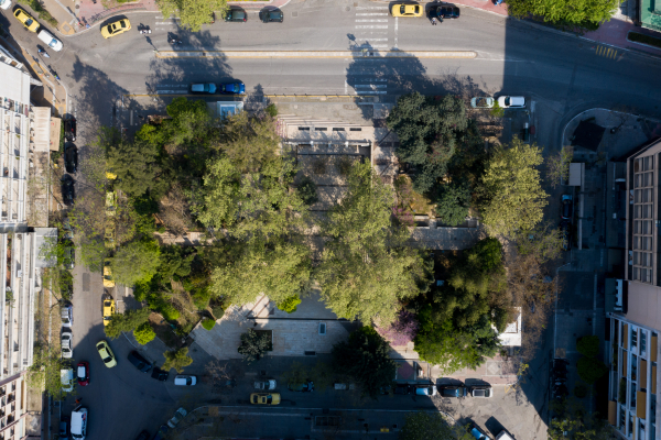 Τριήμερο λουκέτο σε 10 καταστήματα εστίασης για παράνομα τραπεζοκαθίσματα στο κέντρο της Αθήνας