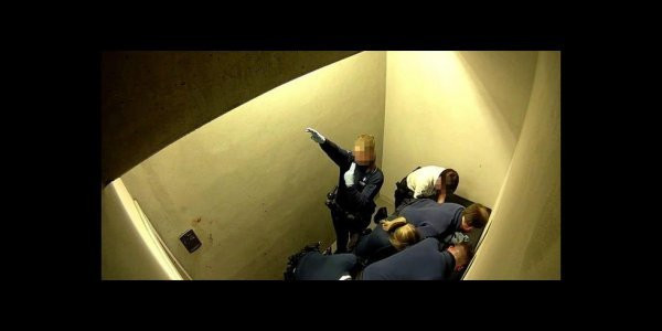 Σοκαριστικό βίντεο με περιστατικό αστυνομικής βίας: Επεσε σε κώμα και ξεψύχησε