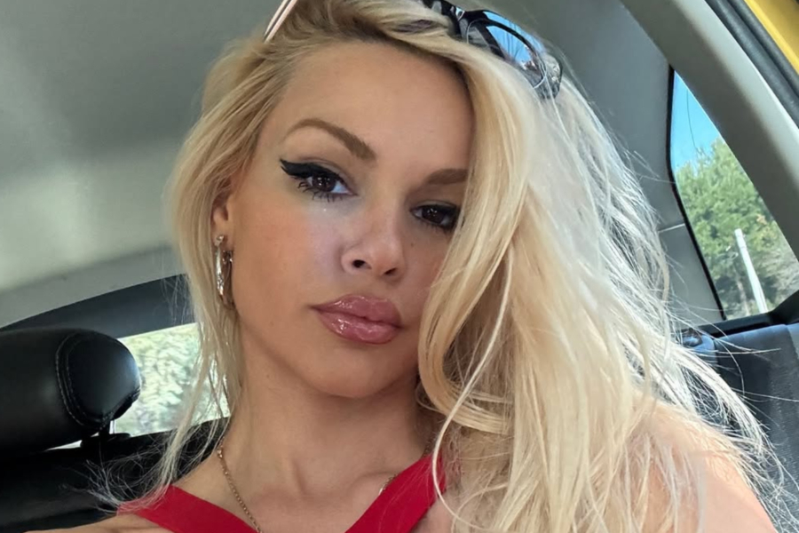 Βίκυ Κάβουρα: «Είναι τόσα πολλά τα συναισθήματα που σε κάνουν να αναπολείς το πριν»