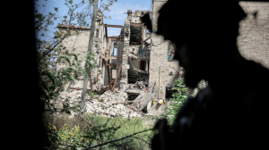 Ουκρανία: Ξεκινούν οι τριμερείς συνομιλίες στο Άμπου Ντάμπι, ο Τραμπ ζητά ο Πούτιν «να βάλει τέλος» στον πόλεμο