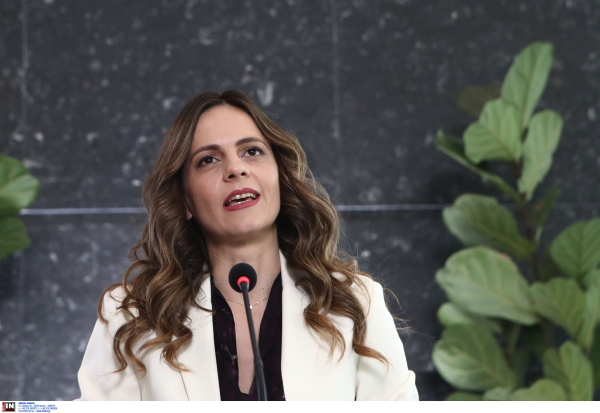 Αχτσιόγλου για φωτιά στη Ρόδο: «Η κυβέρνηση δεν είχε προετοιμαστεί»