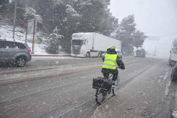 Τετραήμερη κακοκαιρία: Χιόνια και πτώση θερμοκρασίας έως 10°C