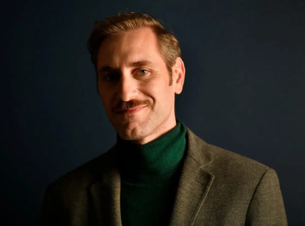 Απίστευτη καταγγελία! Απολύθηκε ο ηθοποιός Άγγελος Ανδριόπουλος λόγω εγκυμοσύνης της γυναίκας του