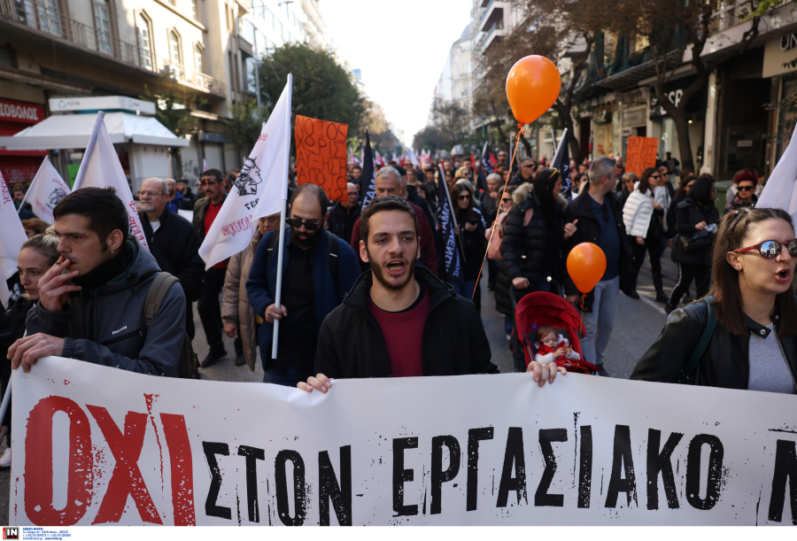 Μαζική η συμμετοχή στο συλλαλητήριο