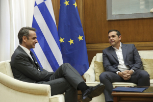 Η Βενεζουέλα δείχνει τις διαφορές Τσίπρα-Μητσοτάκη: Το παρελθόν που προϊδεάζει για το μέλλον