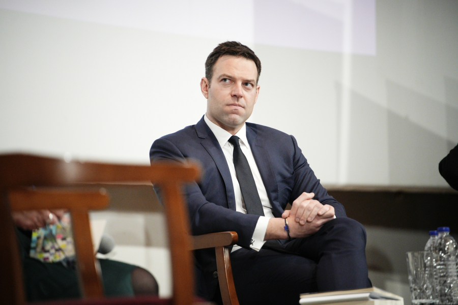 Ο Χουρδάκης παρέμεινε, δύο άλλοι βουλευτές το σκέφτονται