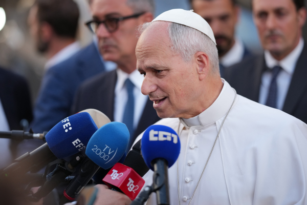 Πάπας Λέων για μνημόνιο κατανόησης ΗΠΑ - Ιράν: «Ελπίζουμε να φτάσουμε, όντως, σε μια λύση»