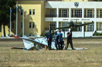 Πτώση αεροσκάφους στο Τατόι: Τα δύο σενάρια για τα αίτια