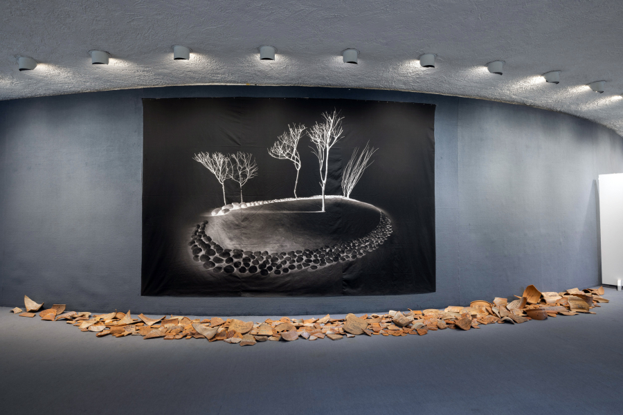 Το Dnews ξεναγήθηκε στην έκθεση «Πομπή προς την πόλη» για τα 100 χρόνια του Κολλεγίου Αθηνών