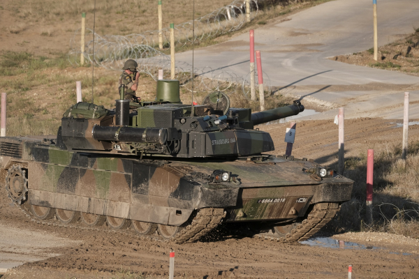 Η Γαλλία στέλνει άρματα μάχης στη Ρουμανία για ενίσχυση της ανατολικής πτέρυγας του ΝΑΤΟ