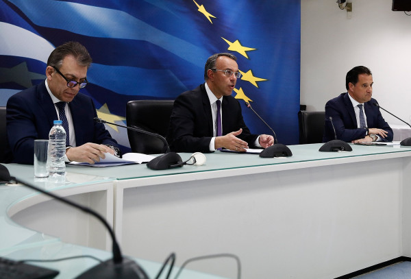 Πάγωμα εργασίας από εργοδότες, τι σημαίνει αναστολή συμβάσεων - Επίδομα 800 ευρώ σε 1,4 εκατ. εργαζόμενους