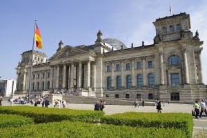 Το Βερολίνο καταδικάζει την επίθεση στη βουλή της ΠΓΔΜ