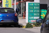 Βενζίνη και πετρέλαιο σπάνε το φράγμα των 2 ευρώ - Τράπεζες και Δημόσιο οι μεγάλοι κερδισμένοι