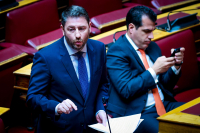 Τέμπη: Μετωπική στη Βουλή για την έφοδο στον ΟΣΕ - «Θα σας ταράξουμε στη νομιμότητα»