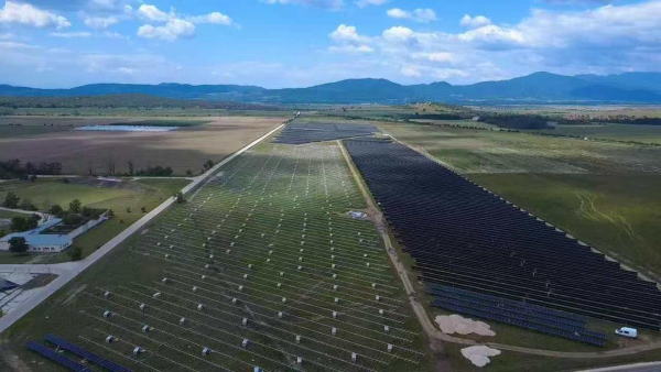 ΔΕΗ: Προσθέτει φωτοβολταϊκό πάρκο 88 MW στο χαρτοφυλάκιο της Βουλγαρίας
