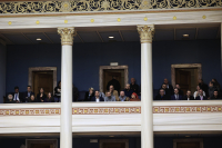 Φραστικός «διαξιφισμός» στα θεωρεία της Βουλής - Παρέμβαση της φρουράς