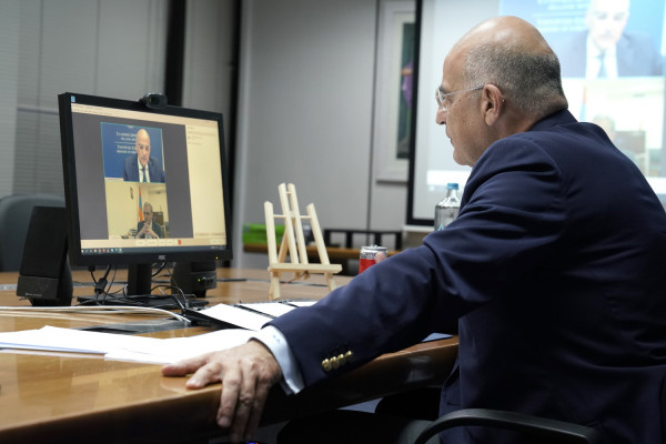 Επικοινωνία Δένδια με τον ΥΠΕΞ Αρμενίας για το Ναγκόρνο - Καραμπάχ