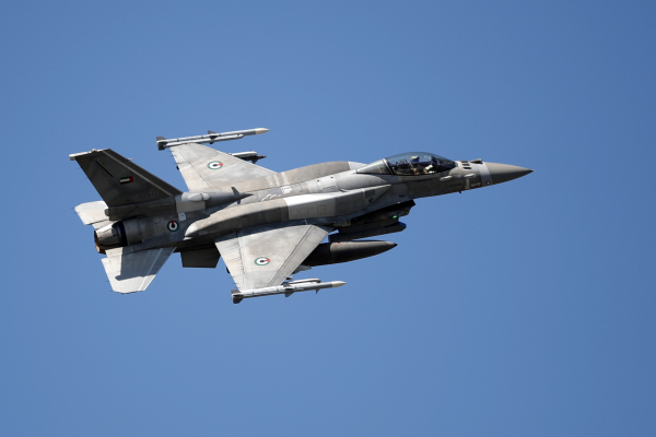 Προκλητική πτήση στην Κύπρο: Τουρκικά F‑16 «αψηφούν» τη νεκρή ζώνη