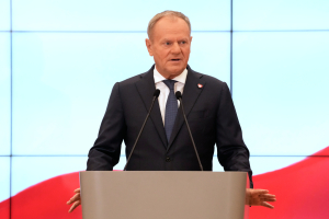 Τουσκ: Δεν θα διστάσουμε να καταρρίψουμε ιπτάμενα αντικείμενα που παραβιάζουν τον εναέριο χώρο μας