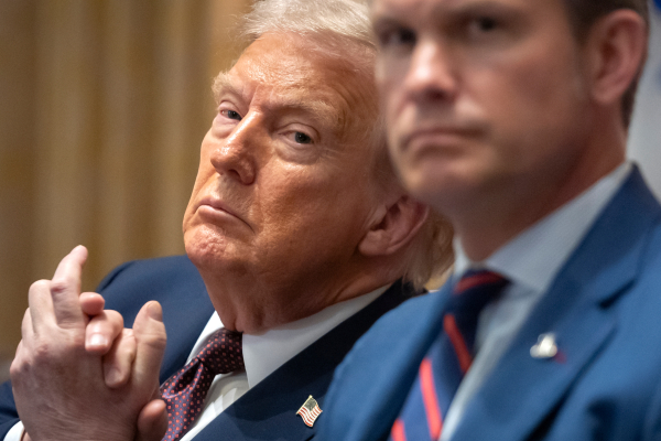 Ο Τραμπ δεσμεύεται για θανατική ποινή σε κάθε δολοφονία που θα γίνει στην Ουάσινγκτον (Βίντεο)