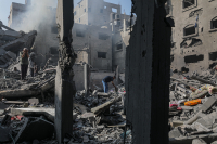 Η στιγμή που ο ισραηλινός στρατός βομβαρδίζει καταυλισμό και σκοτώνει δεκάδες ανθρώπους - Συγκλονιστικό βίντεο