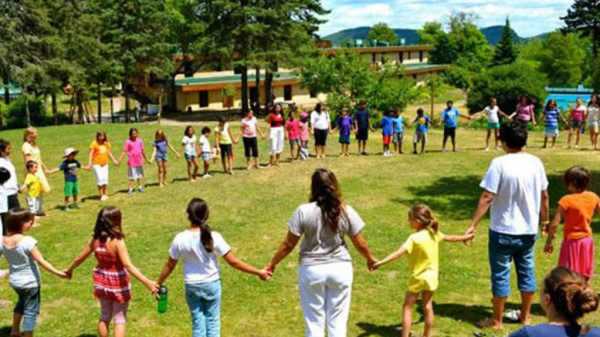 Δήμος Αγίας Παρασκευής: Πρόγραμμα παιδικών κατασκηνώσεων 2016 - δωρεάν για εισόδημα έως 18.000€