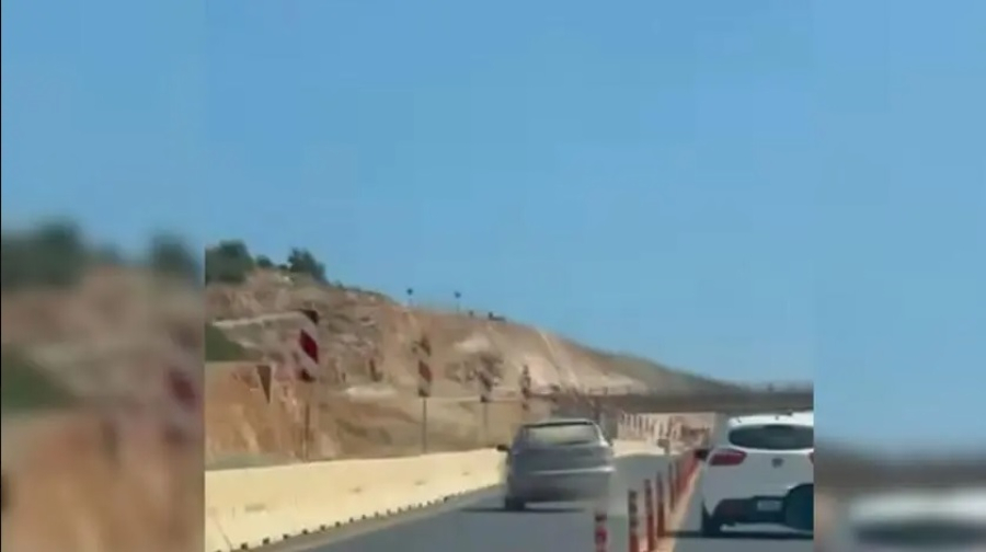 Χανιά: Ο 17χρονος που «ξήλωσε» κολωνάκια στον ΒΟΑΚ με το ΙΧ οδήγησε σε 3 συλλήψεις για κοκαΐνη, όπλα και ζωοκλοπές