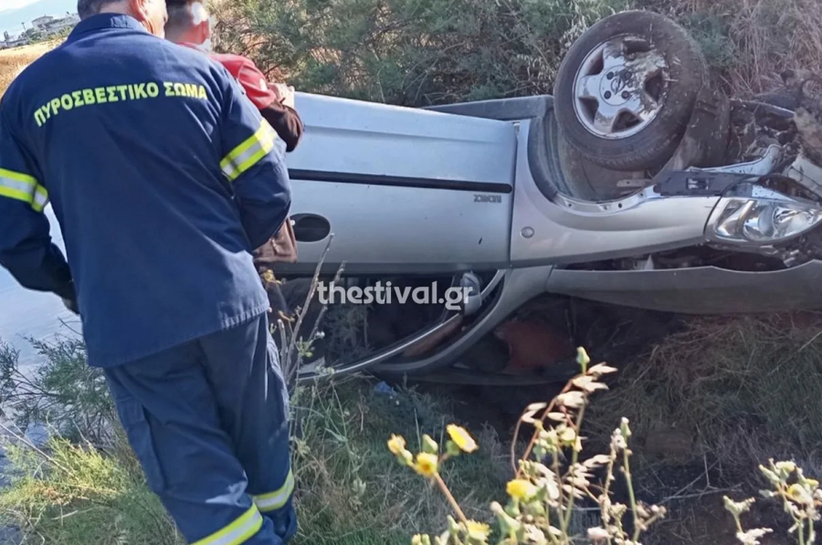 Θεσσαλονίκη: Σοβαρό τροχαίο στο Καλοχώρι - Απεγκλωβίστηκε ο οδηγός