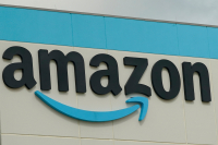 Απολύσεις στην Amazon - «Κόβει» 30.000 εταιρικές θέσεις εργασίας