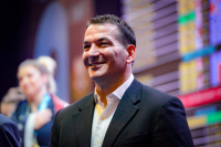 Η κόρη του Πύρρου Δήμα εξηγεί το λόγο που άλλαξε το επίθετό της στα social media