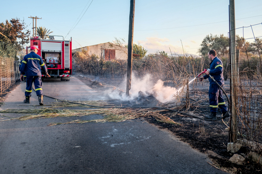 Τέθηκε υπό έλεγχο η φωτιά στο χωριό Κεφάλι στην Κίσσαμο