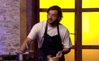 MasterChef 10: Επέστρεψε για να πάρει την ποδιά και να αφήσει… βιογραφικό (Βίντεο)