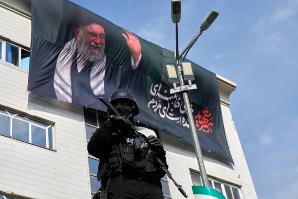 Το Ιράν απειλεί με χτυπήματα σε πάρκα και χώρους αναψυχής σε όλο τον κόσμο - Ανησυχητικές εκτιμήσεις ΔΟΕ για το πετρέλαιο