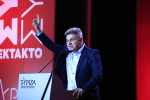 Φαραντούρης για Κασσελάκη: «Στο καλό, είμαστε εδώ όσοι αξίζει να παραμείνουμε στον ΣΥΡΙΖΑ»
