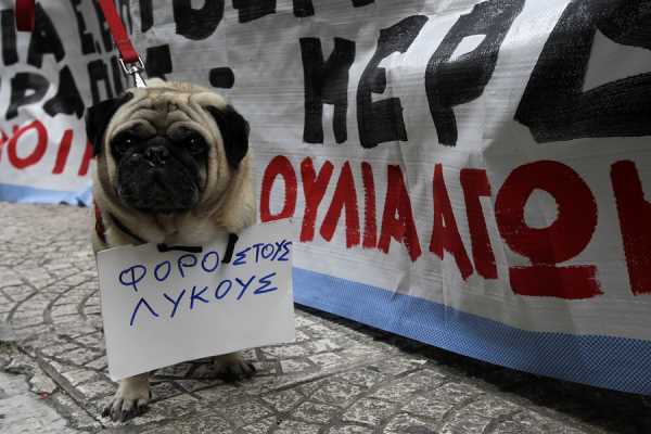 Εξετάζονται αλλαγές στην φορολογία και μείωση της προκαταβολής φόρου