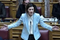 Μπάχαλο με ρύθμιση που βάζει στο ΕΣΥ ιδιώτες γιατρούς: Ανακοινώθηκε, αποσύρθηκε και επιστρέφει ως τροπολογία