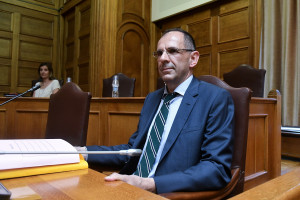 Συμφώνησε ο Γεραπετρίτης για τις αλλαγές που ζητούσαν οι δικηγόροι στο ν/σ για το επιτελικό κράτος