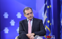 Στο τρενάκι του τρόμου