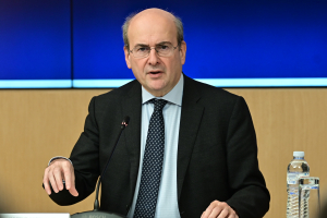 Χατζηδάκης: Νομοσχέδιο για τις «ιστορίες καθημερινής τρέλας» στο Δημόσιο - Τι περιλαμβάνει