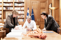 Μητσοτάκης για συλλογή φωτογραφιών από την Καισαριανή: Ένιωσα συγκίνηση, ρίγος αλλά και υπερηφάνεια