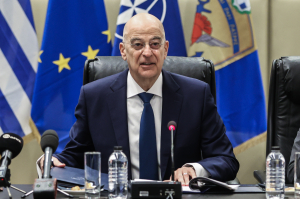 Το Μαξίμου στοχοποιεί Δένδια - Τι κρύβουν οι βολές από Γεωργιάδη και Πλεύρη