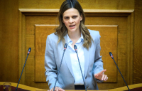 Έφη Αχτσιόγλου: Η ΝΔ θεωρεί κόστος την υγεία και την ασφάλεια στην εργασία