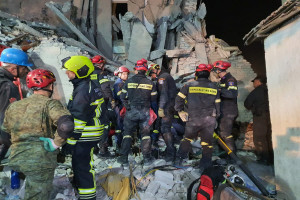 Σεισμός στην Αλβανία: Σβήνουν οι ελπίδες στα συντρίμμια - Θρήνος για δεκάδες νεκρούς (pic)