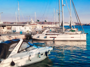 Πολύμηνες καθυστερήσεις στις επιστροφές φόρου για μικρά σκάφη αναψυχής
