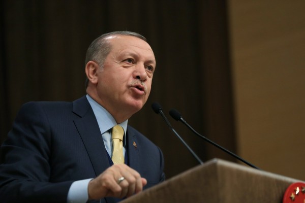 Ο Ερντογάν διάλεξε «στρατόπεδο» για την επίθεση στην Συρία