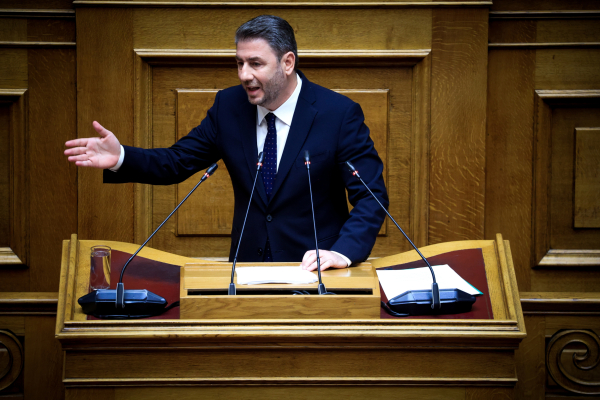 Ανδρουλάκης κατά Μητσοτάκη: Μετατρέψατε τη Βουλή των Ελλήνων σε ένα πλυντήριο ευθυνών για τους υπουργούς σας