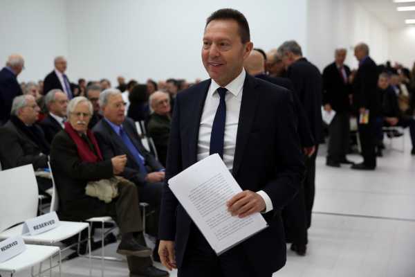 Έκθεση ΤτΕ: Ο Στουρνάρας κρούει τον κώδωνα του κινδύνου για την αξιολόγηση