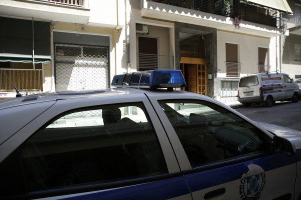 Πρόστιμο 200 ευρώ στην 90χρονη που πούλαγε τερλίκια στη Θεσσαλονίκη